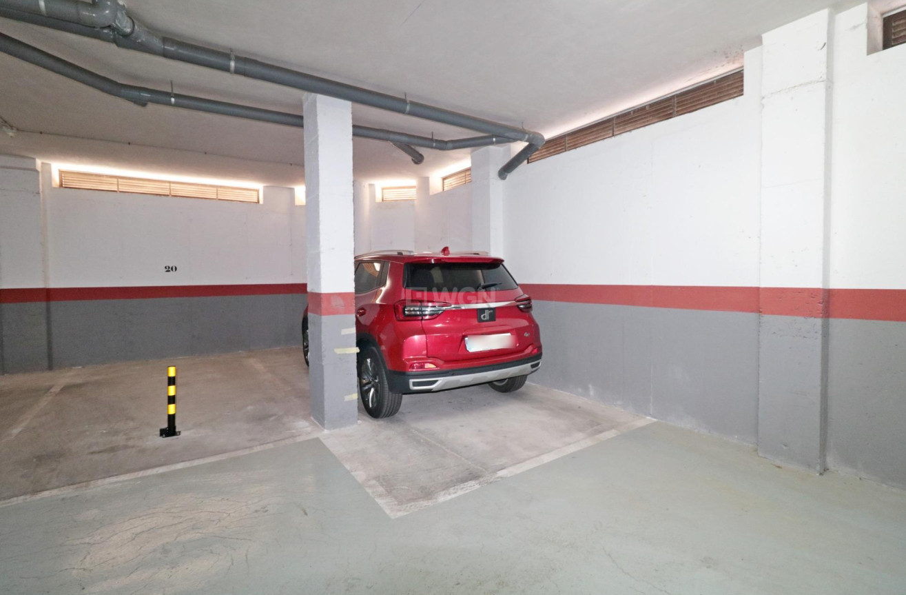 Odsprzedaż - Mieszkanie w bloku - Torrevieja - Acequion
