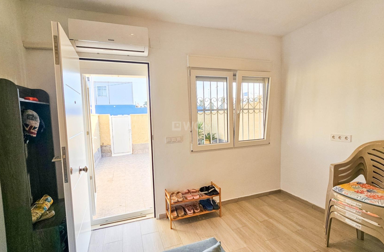 Odsprzedaż - Kamienica - Torrevieja - El Limonar