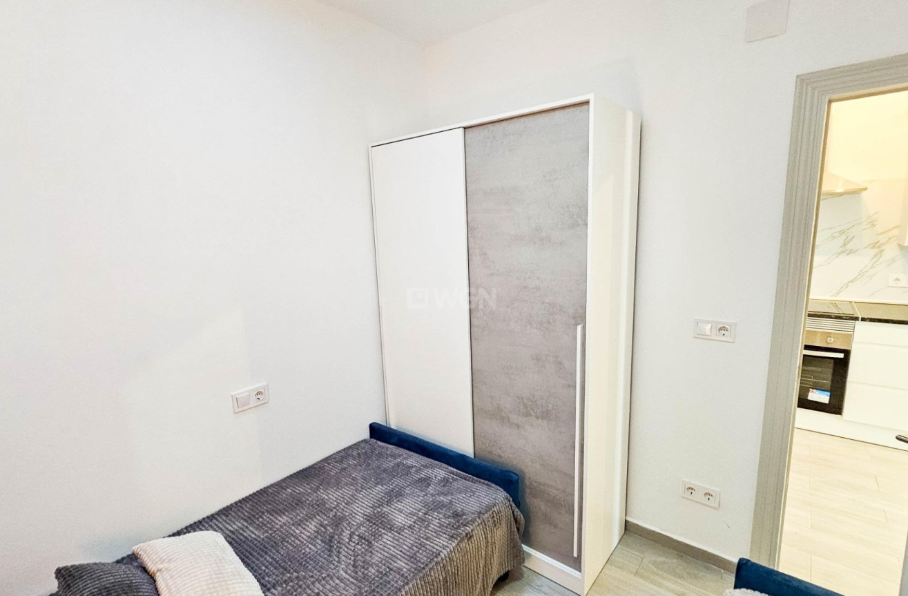 Odsprzedaż - Kamienica - Torrevieja - El Limonar
