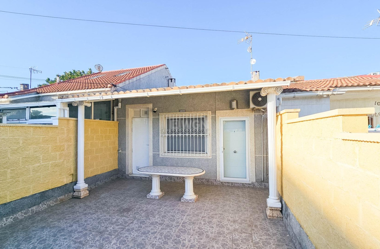 Odsprzedaż - Kamienica - Torrevieja - El Limonar