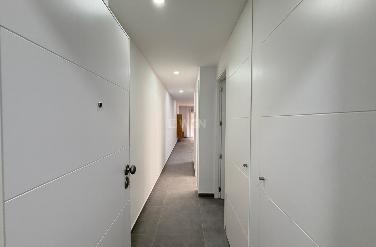 Reventa - Apartamento / piso - Torrevieja - Estacion De Autobuses