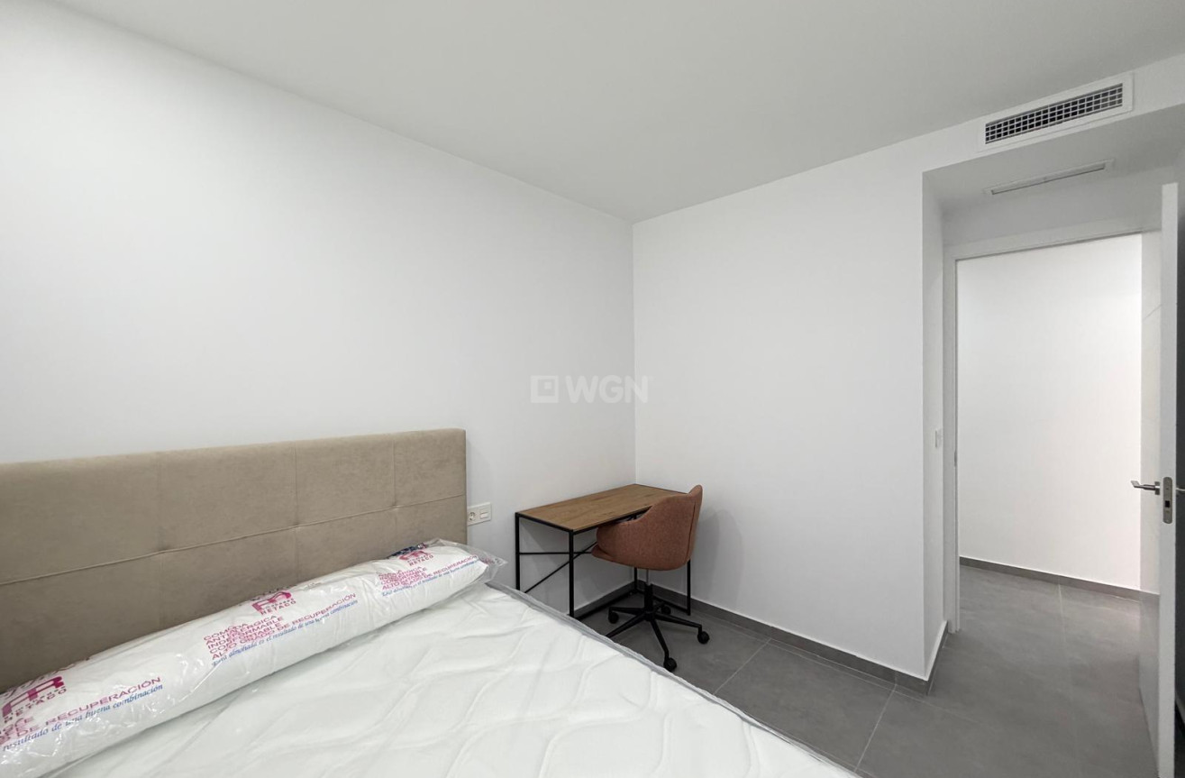 Reventa - Apartamento / piso - Torrevieja - Estacion De Autobuses