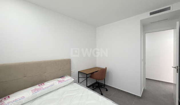 Reventa - Apartamento / piso - Torrevieja - Estacion De Autobuses