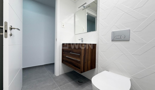 Reventa - Apartamento / piso - Torrevieja - Estacion De Autobuses