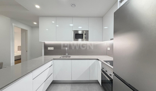 Reventa - Apartamento / piso - Torrevieja - Estacion De Autobuses