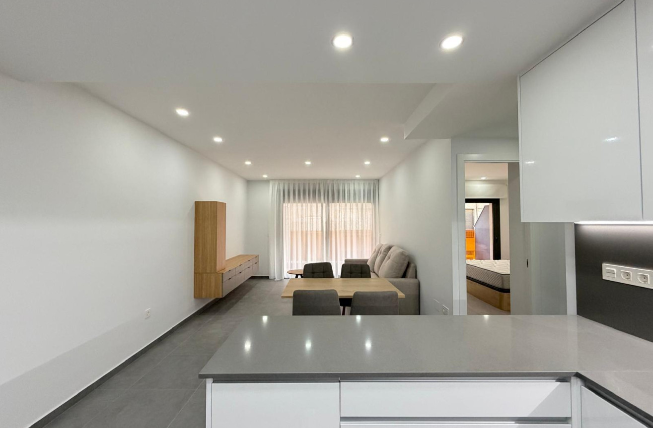 Reventa - Apartamento / piso - Torrevieja - Estacion De Autobuses