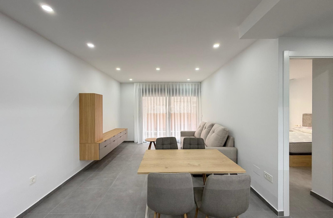 Reventa - Apartamento / piso - Torrevieja - Estacion De Autobuses