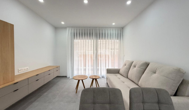 Reventa - Apartamento / piso - Torrevieja - Estacion De Autobuses