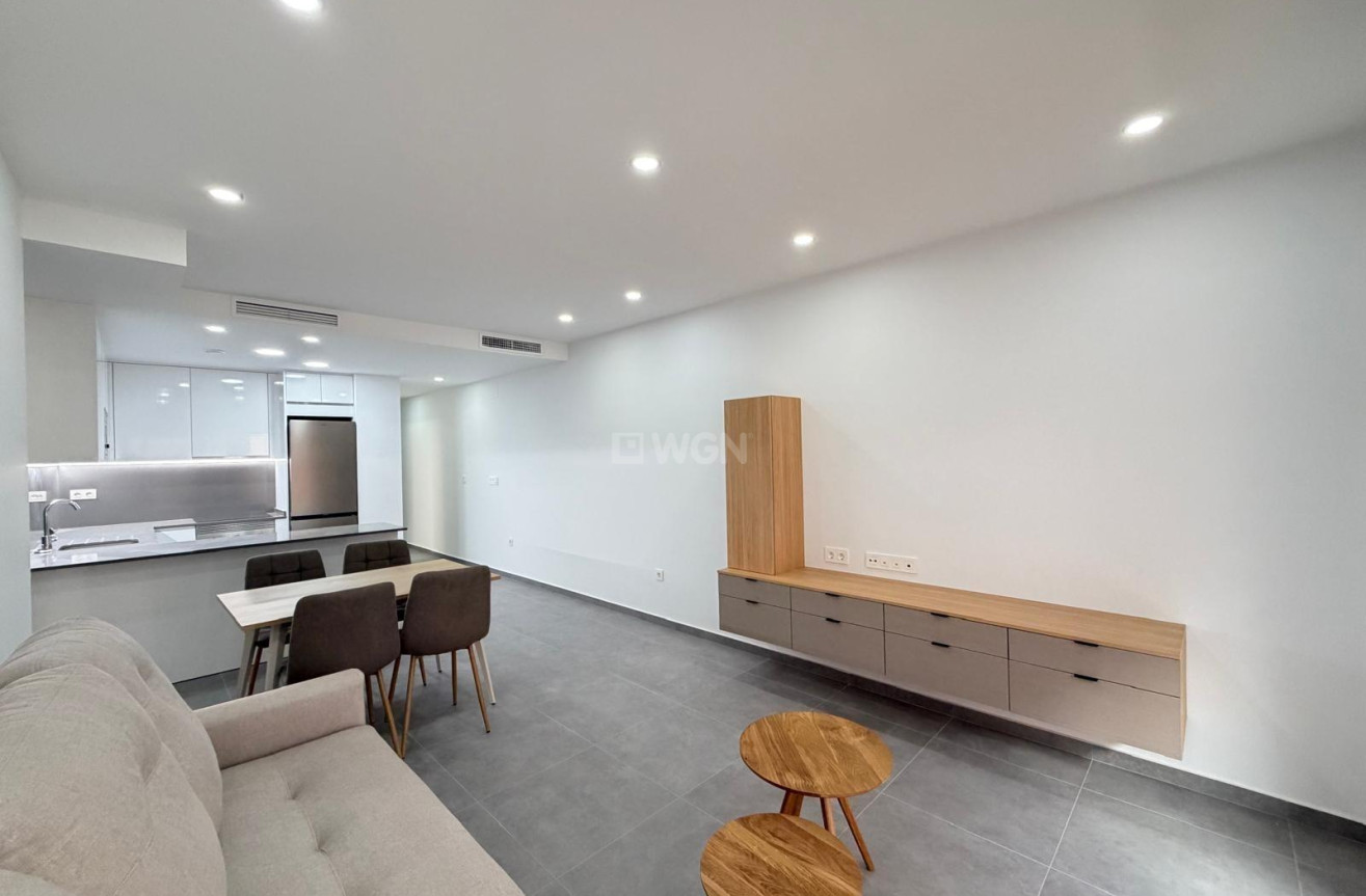 Reventa - Apartamento / piso - Torrevieja - Estacion De Autobuses