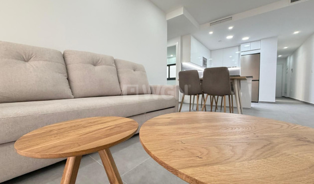Reventa - Apartamento / piso - Torrevieja - Estacion De Autobuses