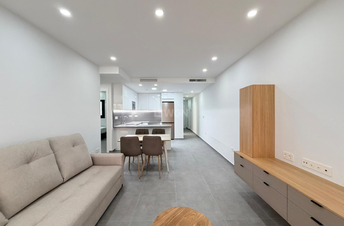Reventa - Apartamento / piso - Torrevieja - Estacion De Autobuses