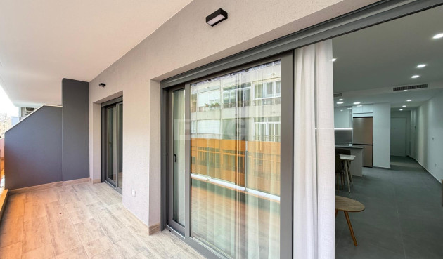 Reventa - Apartamento / piso - Torrevieja - Estacion De Autobuses