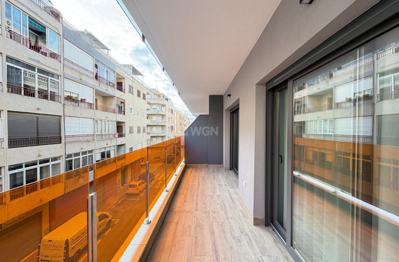 Reventa - Apartamento / piso - Torrevieja - Estacion De Autobuses