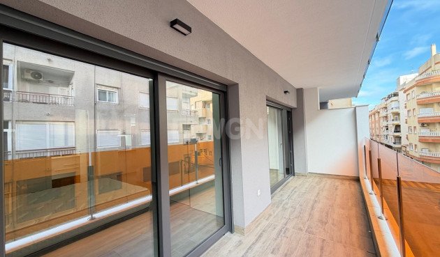Reventa - Apartamento / piso - Torrevieja - Estacion De Autobuses