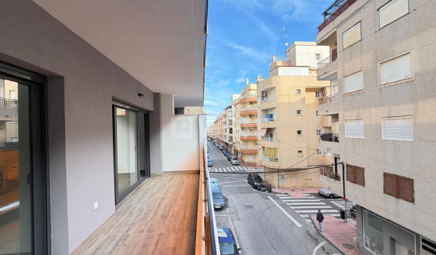 Reventa - Apartamento / piso - Torrevieja - Estacion De Autobuses