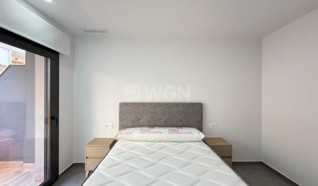 Reventa - Apartamento / piso - Torrevieja - Estacion De Autobuses