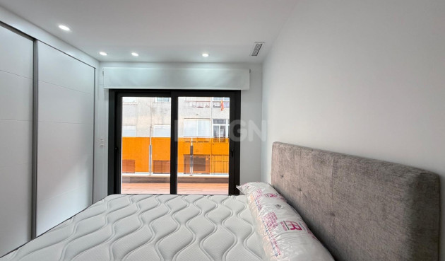 Reventa - Apartamento / piso - Torrevieja - Estacion De Autobuses