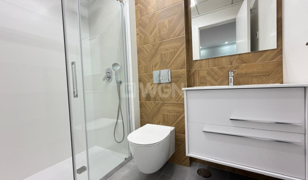 Reventa - Apartamento / piso - Torrevieja - Estacion De Autobuses