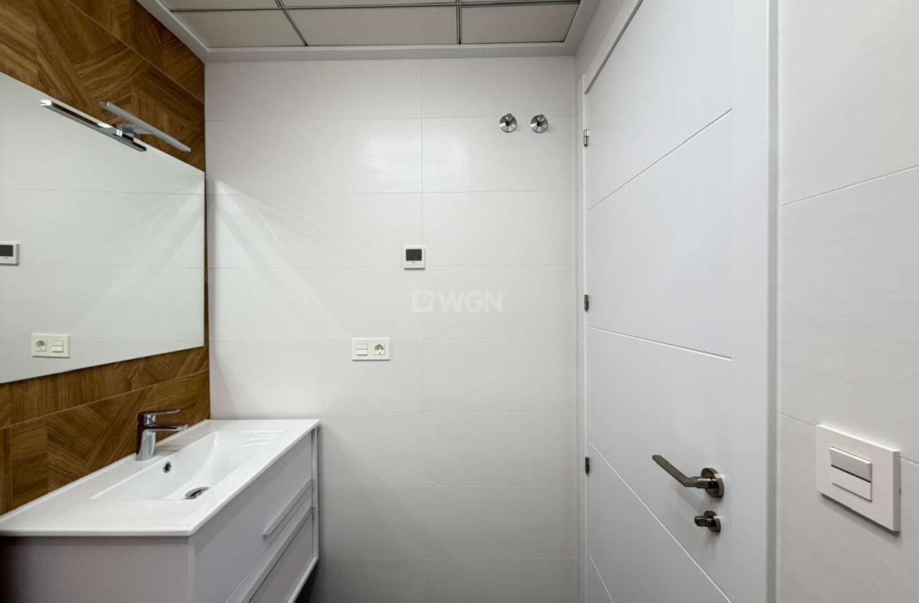 Reventa - Apartamento / piso - Torrevieja - Estacion De Autobuses