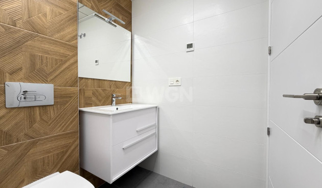 Reventa - Apartamento / piso - Torrevieja - Estacion De Autobuses