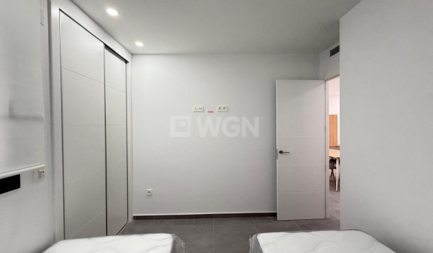 Reventa - Apartamento / piso - Torrevieja - Estacion De Autobuses