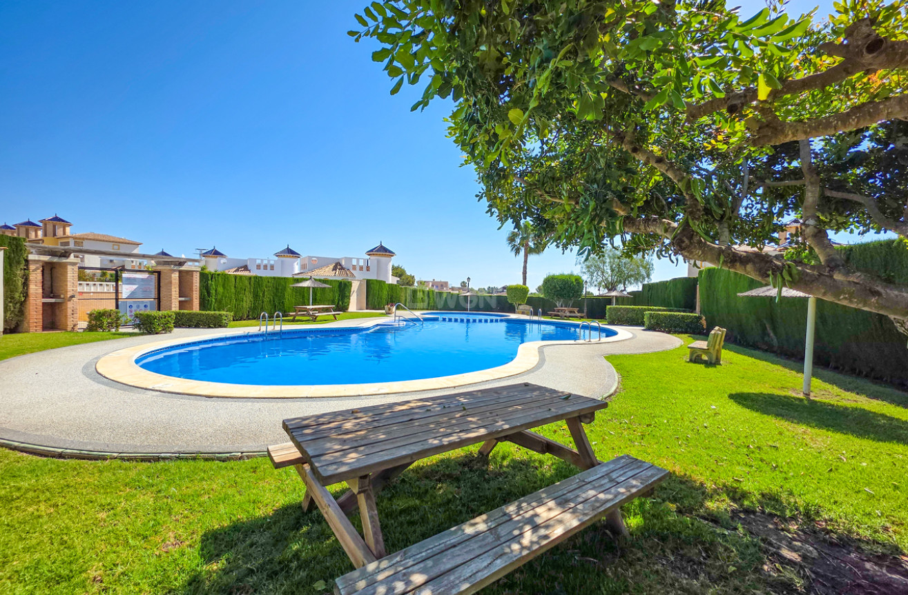 Odsprzedaż - Mieszkanie w bloku - Cabo Roig - Costa Blanca