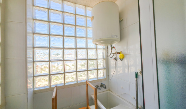 Odsprzedaż - Mieszkanie w bloku - Cabo Roig - Costa Blanca