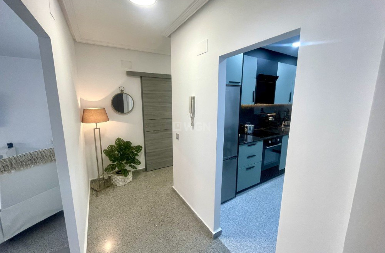 Odsprzedaż - Mieszkanie w bloku - Orihuela - Inland