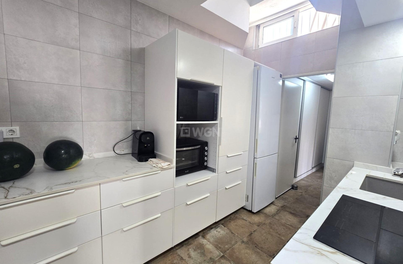 Odsprzedaż - Kamienica - Torrevieja - Los Altos