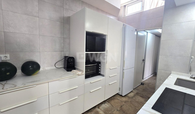 Odsprzedaż - Kamienica - Torrevieja - Los Altos