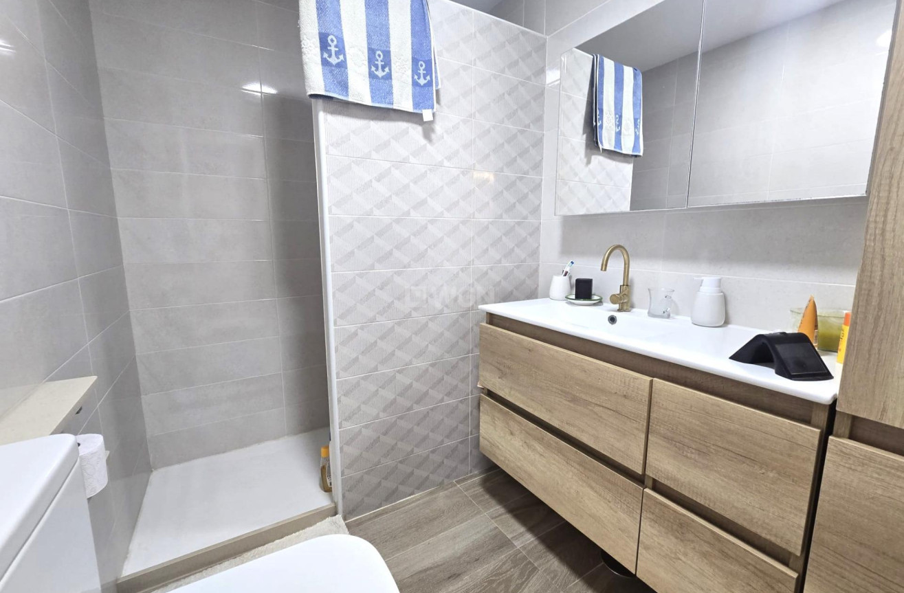 Odsprzedaż - Kamienica - Torrevieja - Los Altos
