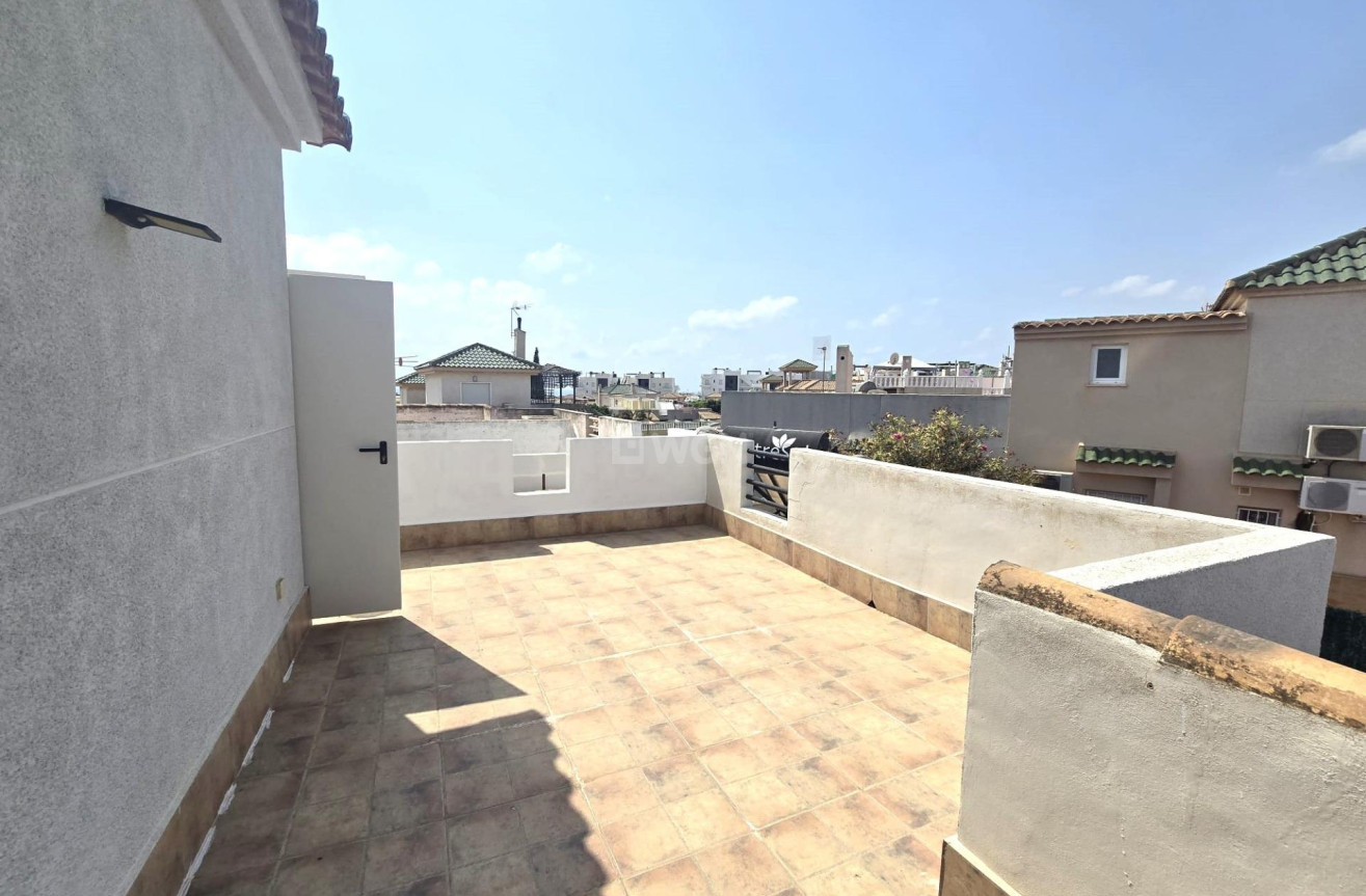 Odsprzedaż - Kamienica - Torrevieja - Los Altos