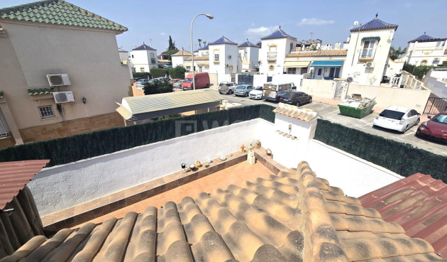 Odsprzedaż - Kamienica - Torrevieja - Los Altos
