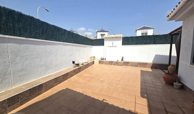 Odsprzedaż - Kamienica - Torrevieja - Los Altos
