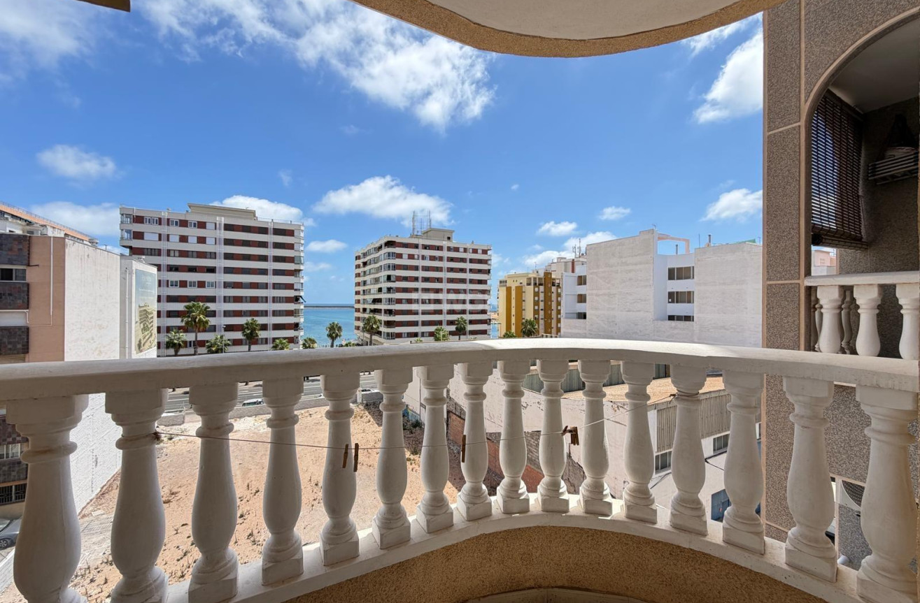 Odsprzedaż - Mieszkanie w bloku - Torrevieja - Acequion