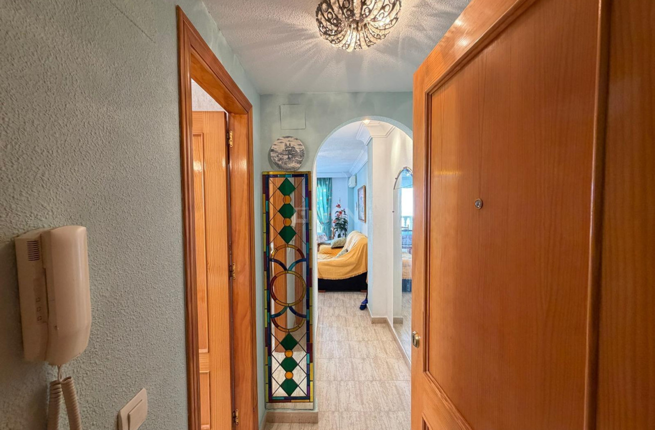 Odsprzedaż - Mieszkanie w bloku - Torrevieja - Acequion