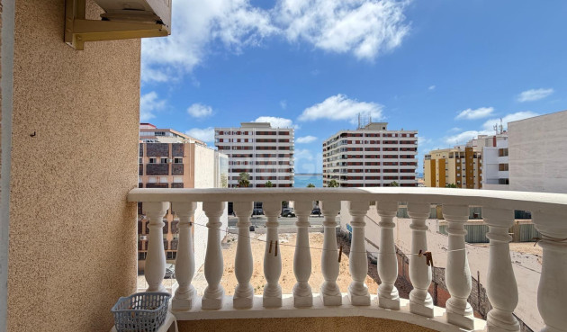 Odsprzedaż - Mieszkanie w bloku - Torrevieja - Acequion