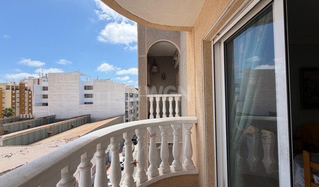 Odsprzedaż - Mieszkanie w bloku - Torrevieja - Acequion