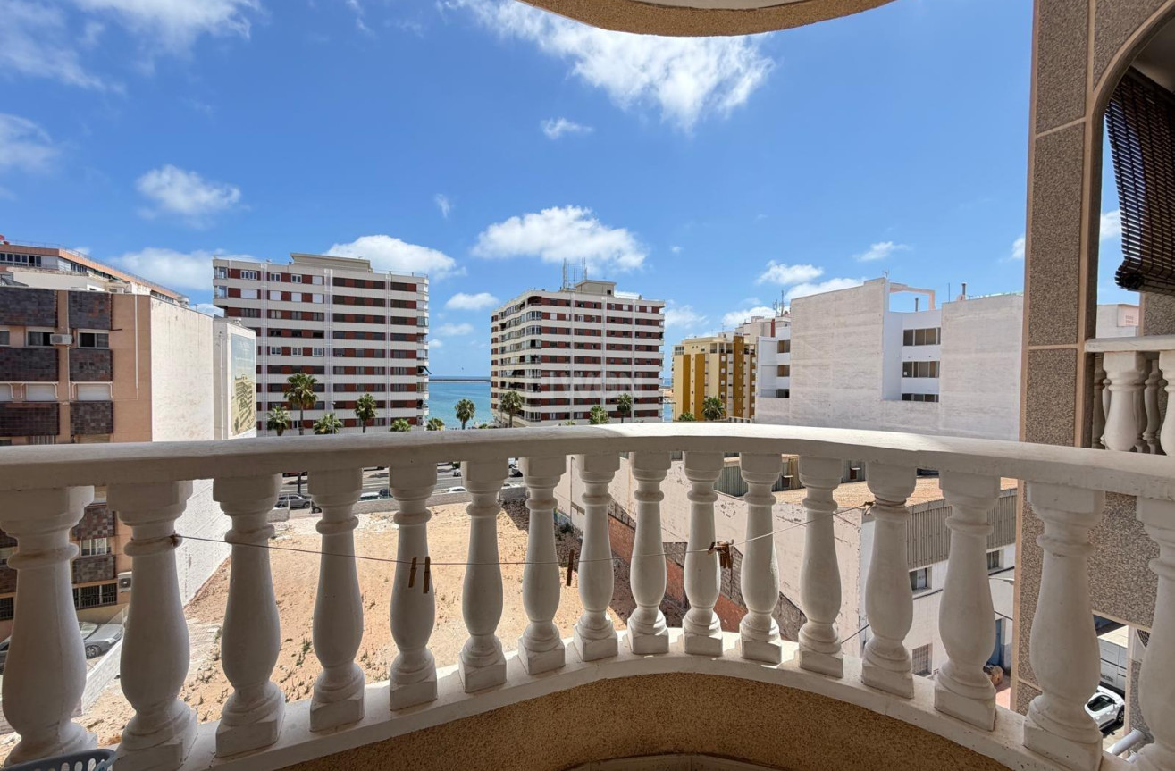 Odsprzedaż - Mieszkanie w bloku - Torrevieja - Acequion