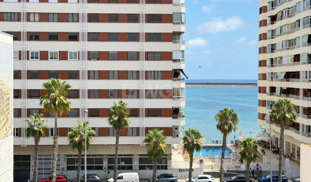 Odsprzedaż - Mieszkanie w bloku - Torrevieja - Acequion