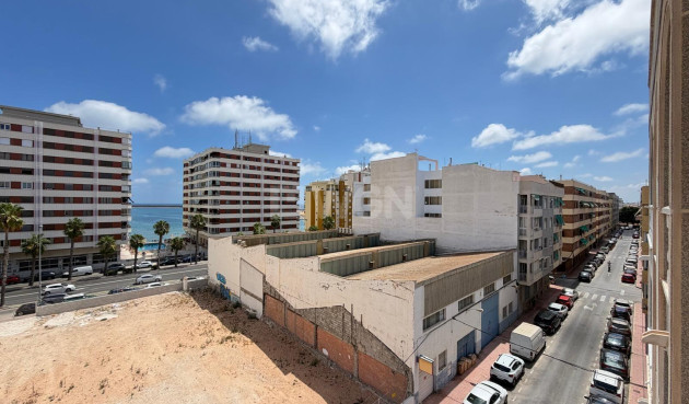 Odsprzedaż - Mieszkanie w bloku - Torrevieja - Acequion