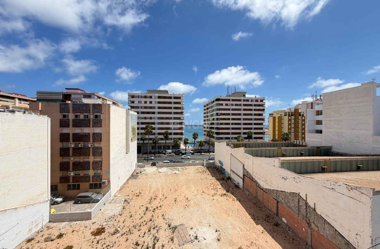 Odsprzedaż - Mieszkanie w bloku - Torrevieja - Acequion
