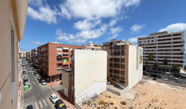Odsprzedaż - Mieszkanie w bloku - Torrevieja - Acequion