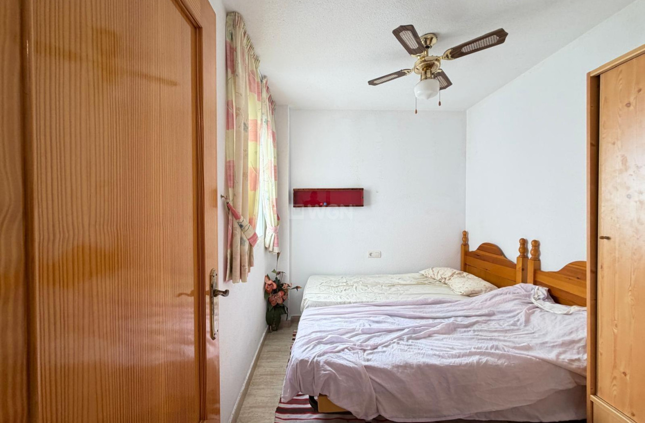 Odsprzedaż - Mieszkanie w bloku - Torrevieja - Acequion