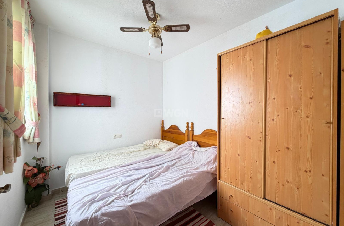 Odsprzedaż - Mieszkanie w bloku - Torrevieja - Acequion