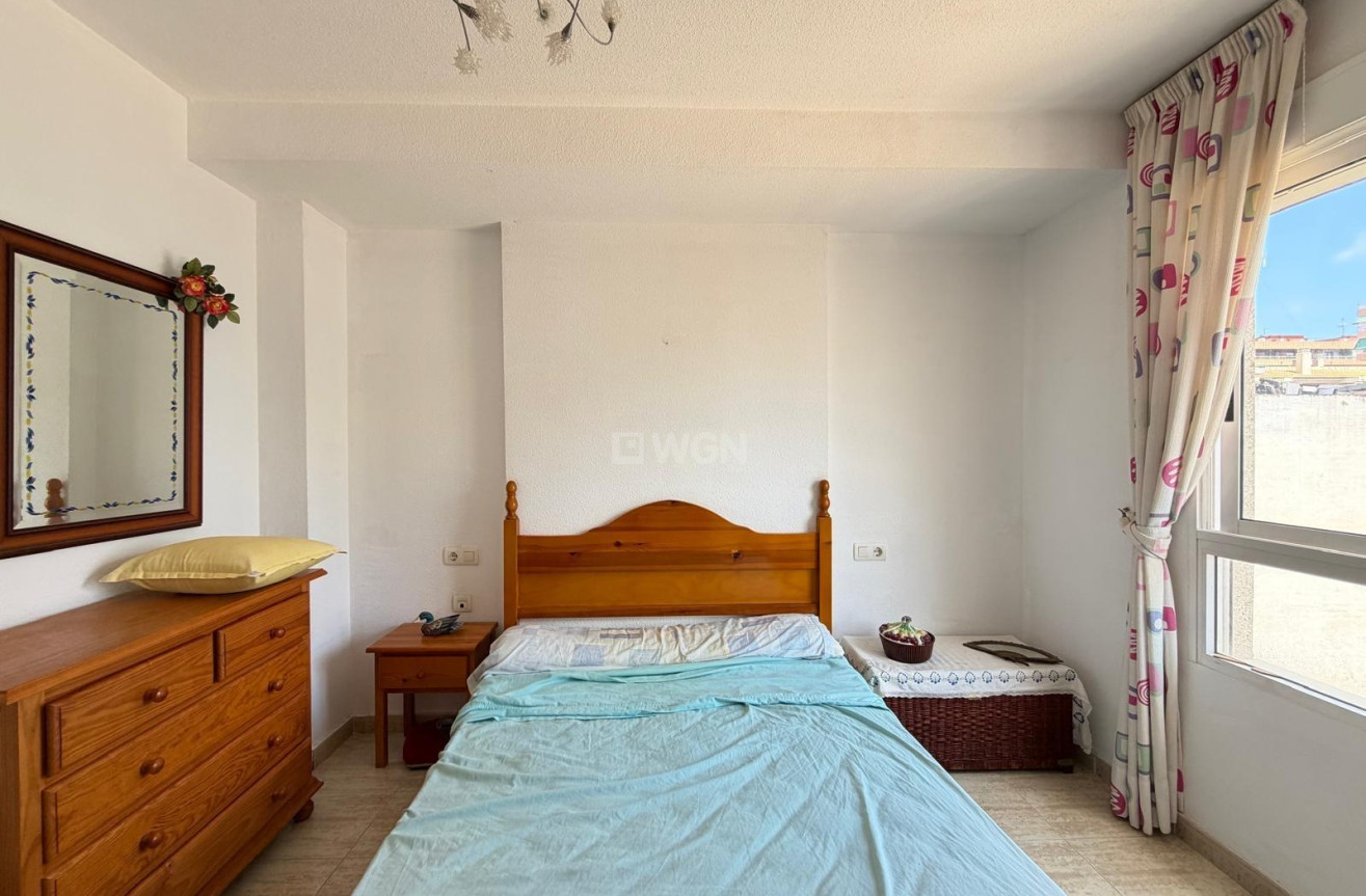 Odsprzedaż - Mieszkanie w bloku - Torrevieja - Acequion