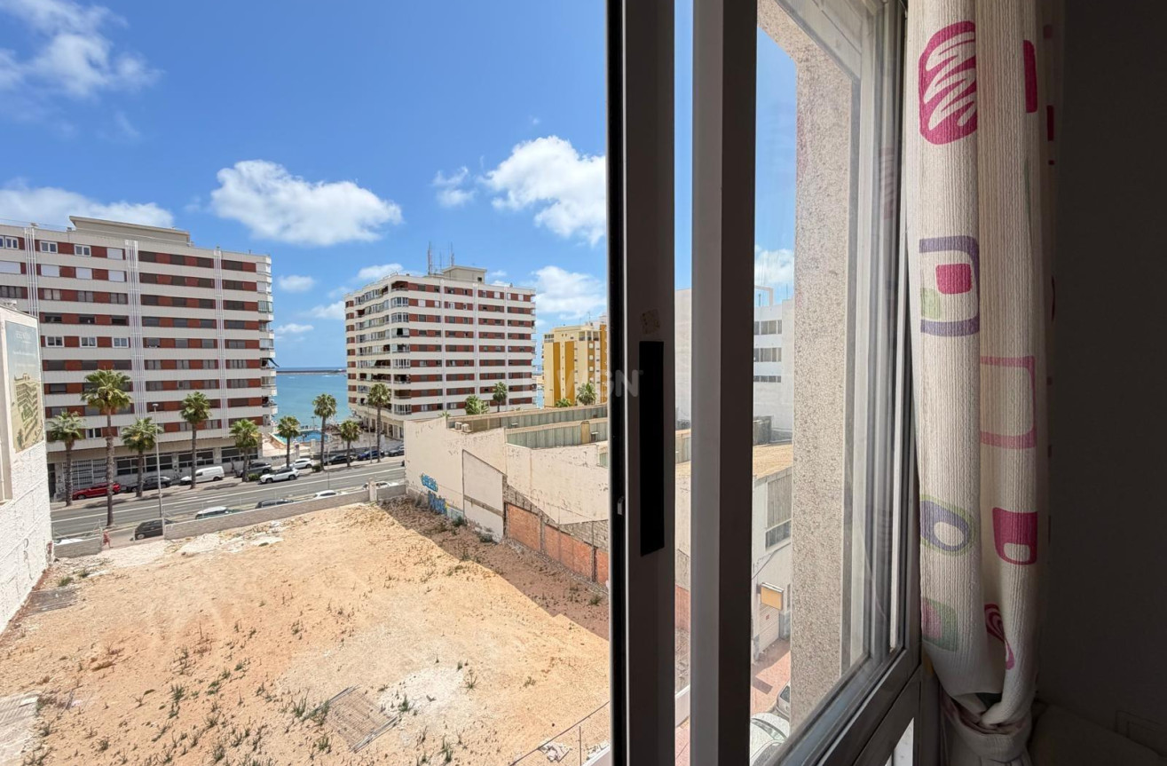 Odsprzedaż - Mieszkanie w bloku - Torrevieja - Acequion