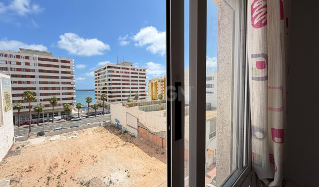 Odsprzedaż - Mieszkanie w bloku - Torrevieja - Acequion