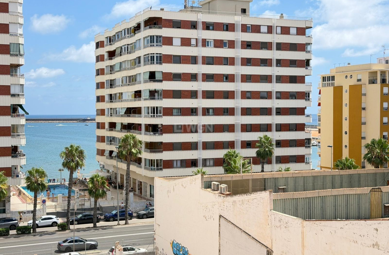 Odsprzedaż - Mieszkanie w bloku - Torrevieja - Acequion