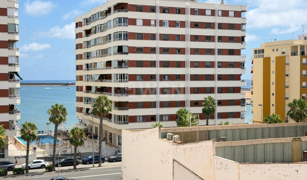 Odsprzedaż - Mieszkanie w bloku - Torrevieja - Acequion